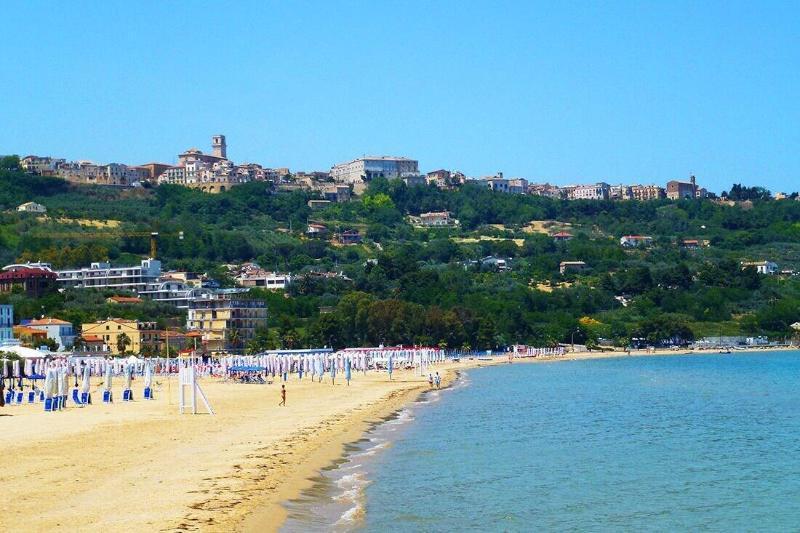 Hotel President Vasto Extérieur photo